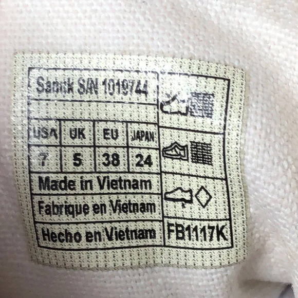 Sanuk Sneakers Women’s Size 7 Fabric Sneakers Gray Lace Up Raw Trim Casual Comfy - Picture 9 of 10